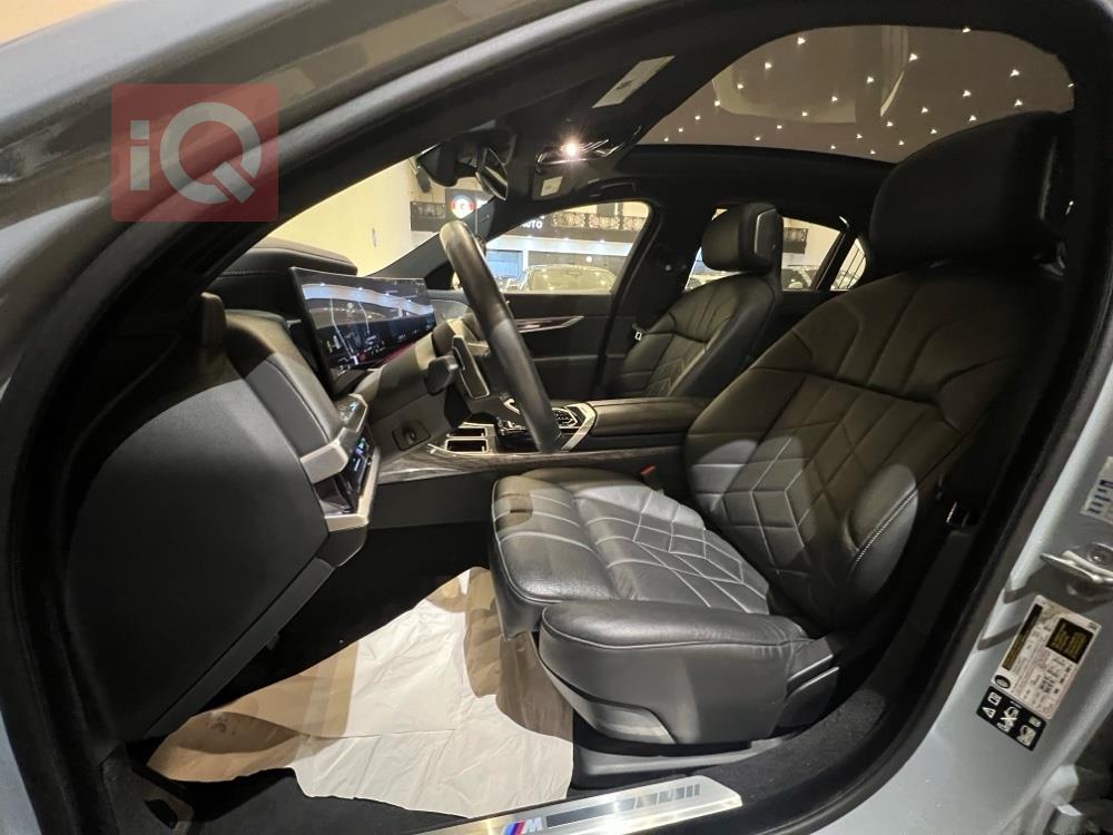 بي ام دبليو الفئة 7